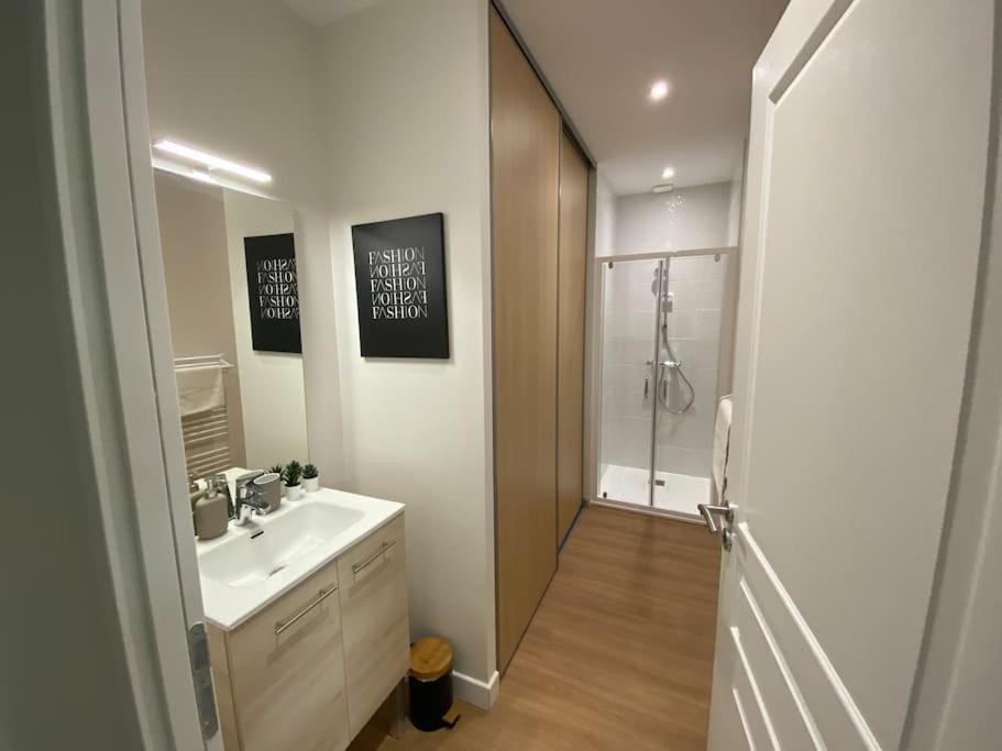 Appartement Centre-Ville * Rdc * Clim * Wifi * Haut De Gamme * Angoulême Dış mekan fotoğraf
