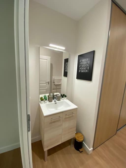 Appartement Centre-Ville * Rdc * Clim * Wifi * Haut De Gamme * Angoulême Dış mekan fotoğraf